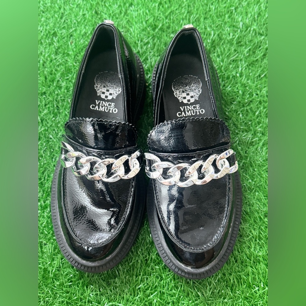 Vince Camuto Kids Black Loafers with Silver Chain Size 3